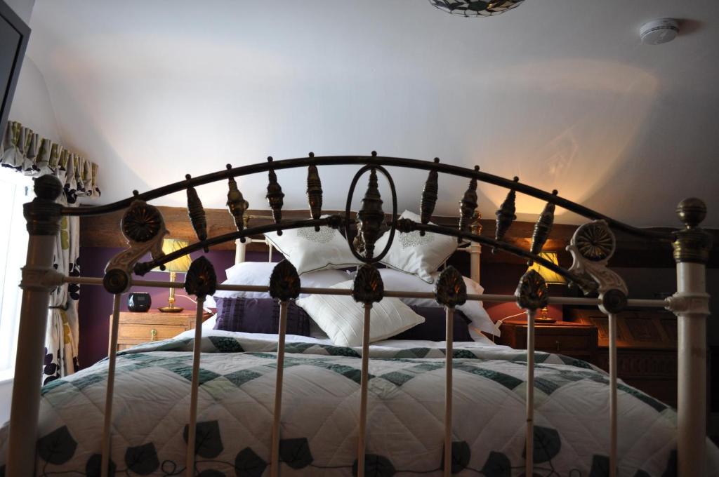 Old Ivy House Bed & Breakfast Нанітон Номер фото