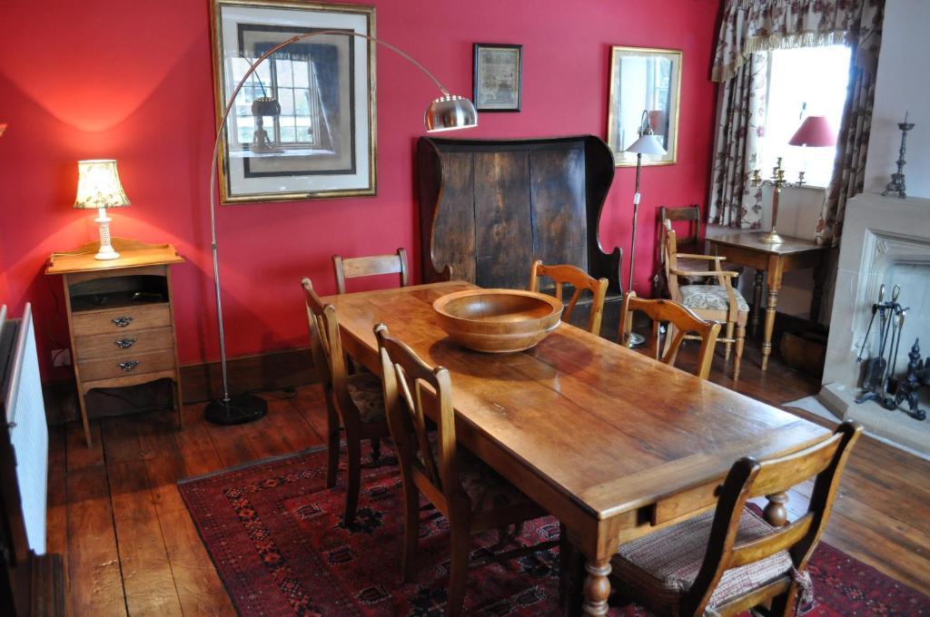 Old Ivy House Bed & Breakfast Нанітон Екстер'єр фото